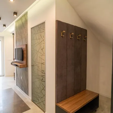 La Prémium Panzió Apartman *