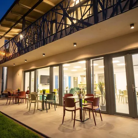 Apartman La Prémium Panzió *